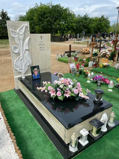 Produkcja i montaż nagrobków.