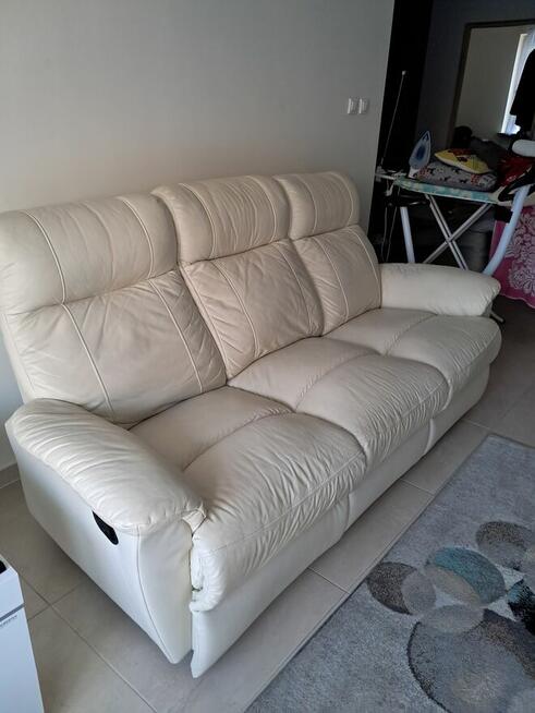 Sofa skórzana z funkcją relaks. Kolor kremowy
