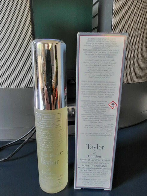 Na Prezent Chique Parfum 50 ml- Yardley- Made in England