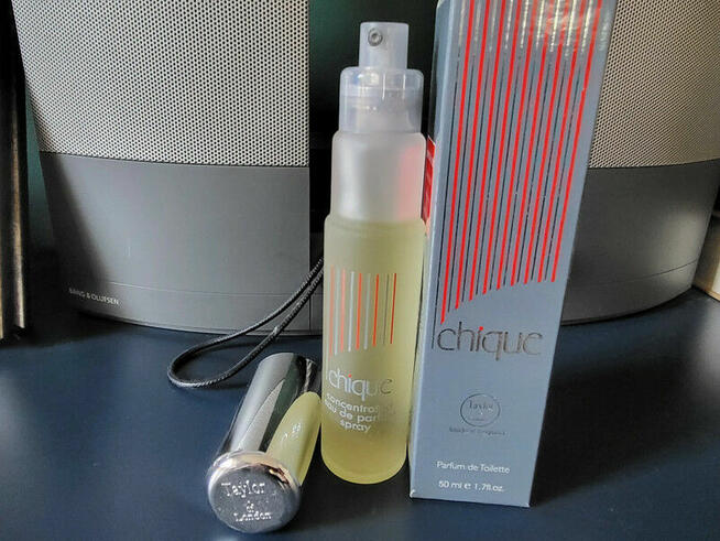 Na Prezent Chique Parfum 50 ml- Yardley- Made in England