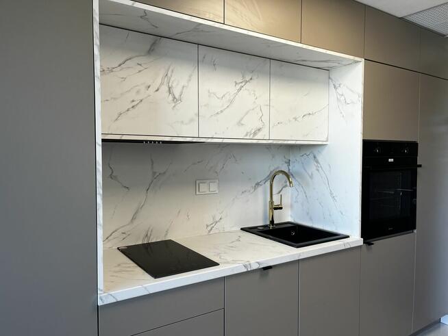 Nowoczesna kawalerka z klimatyzacją i tarasem