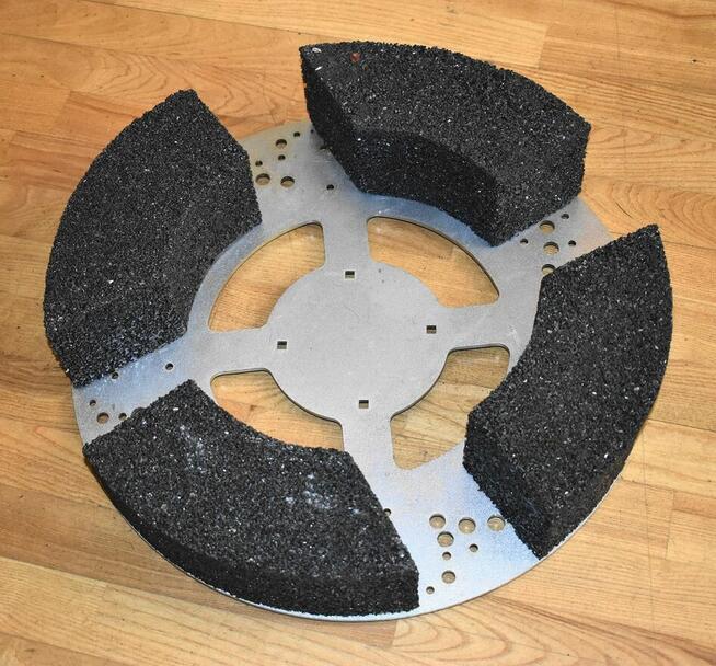 Szlifowanie betonu- tarcza 500 z diamentami lub groszkowanie