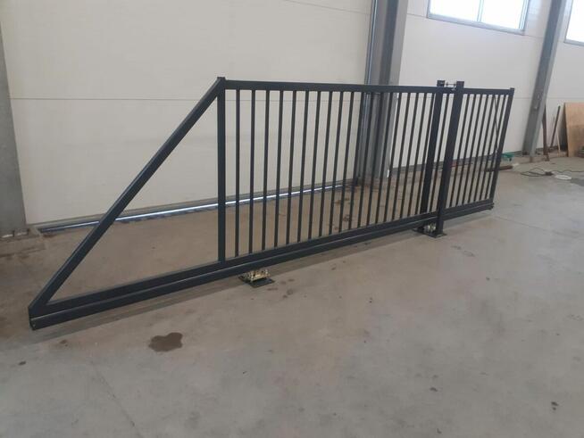 Brama przesuwna stalowa 5m x 1,62m wypełnienie profil 20x20