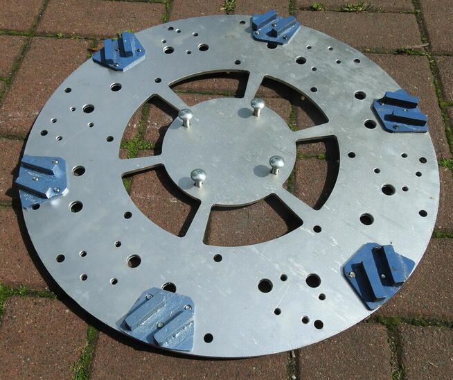 Szlifowanie betonu- tarcza 500 z diamentami lub groszkowanie