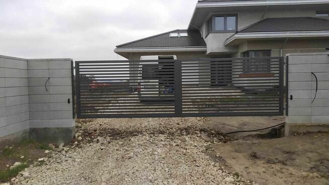 Brama przesuwna aluminiowa 3m wypełnienie 100x20 mm poziome