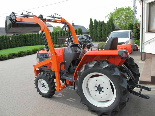 Mini Traktorek Kubota GL23 4X4 23KM Ogrodniczy Nowy Ładowacz