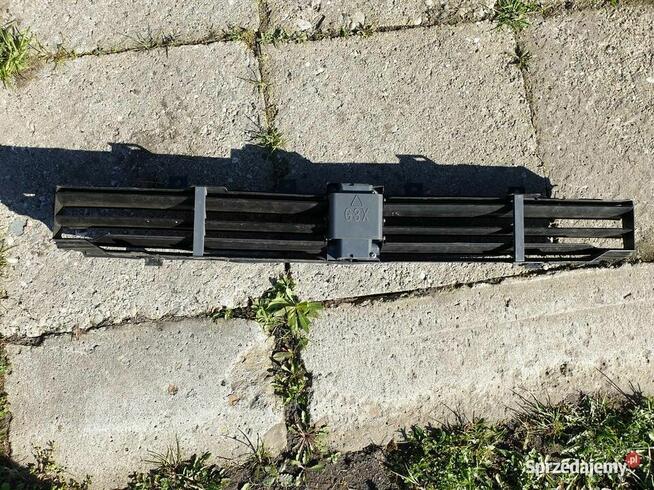 Żaluzja roleta wlot powietrza dolna BMW G30 G31