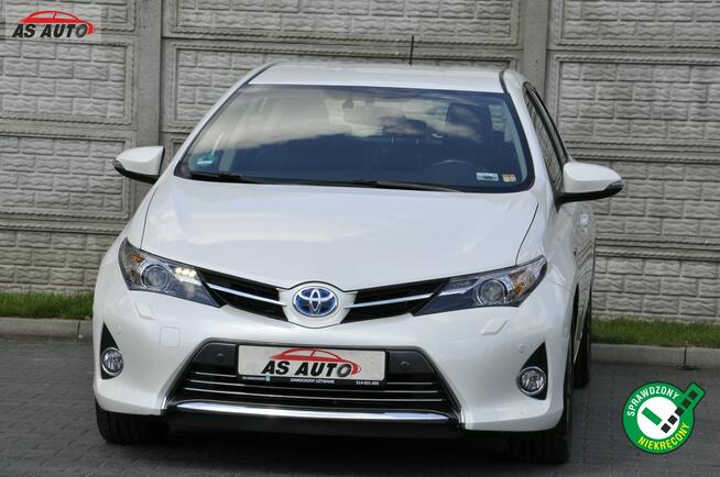 Toyota Auris Hybrid 100KM/Premium/Led/Kamera/Serwis/Półskóry/BiałaPerła/