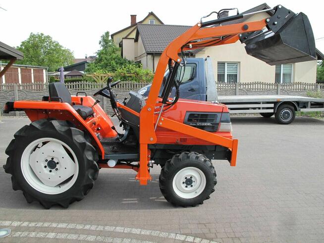 Mini Traktorek Kubota GL23 4X4 23KM Ogrodniczy Nowy Ładowacz