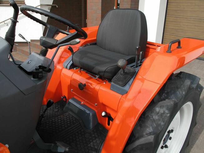 Mini Traktorek Kubota GL23 4X4 23KM Ogrodniczy Nowy Ładowacz