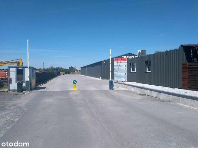 Plac z obsługą logistyczno-transportową