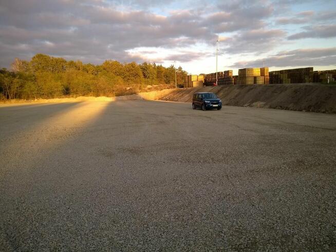 Plac z obsługą logistyczno-transportową