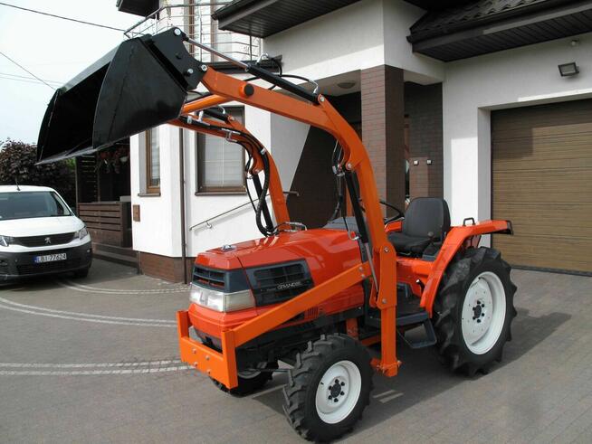 Mini Traktorek Kubota GL23 4X4 23KM Ogrodniczy Nowy Ładowacz