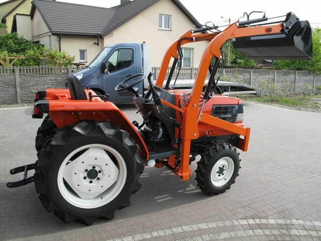 Mini Traktorek Kubota GL23 4X4 23KM Ogrodniczy Nowy Ładowacz