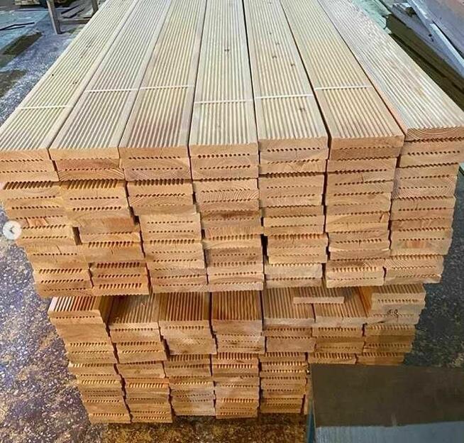 Deski tarasowe modrzew syberyjski 28x150mm ryflowana i gładk