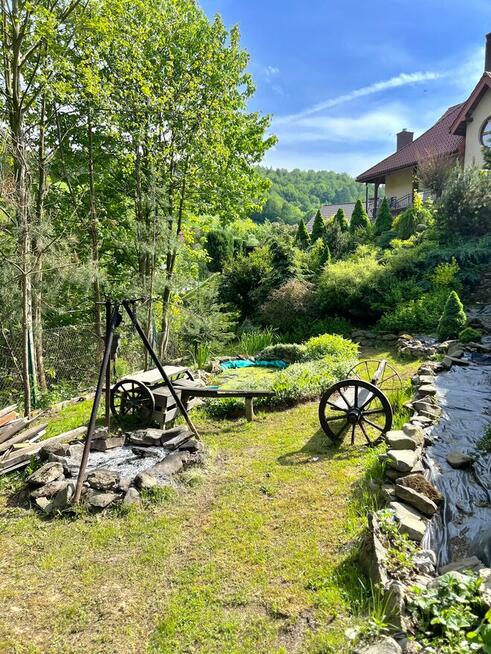 Atrakcyjny dom z basenem w górach