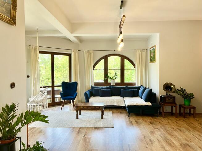 Atrakcyjny dom z basenem w górach