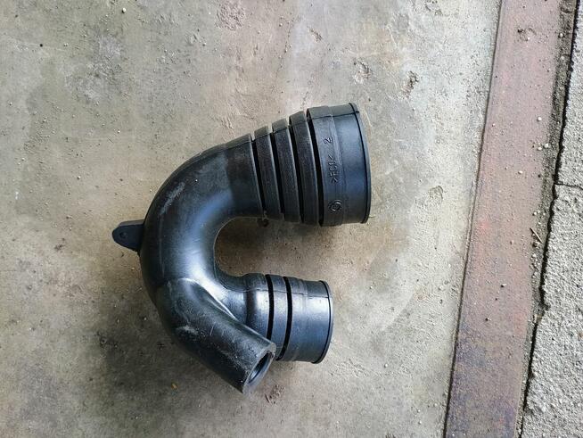 Przewód łączący przepływomierz z silnikiem