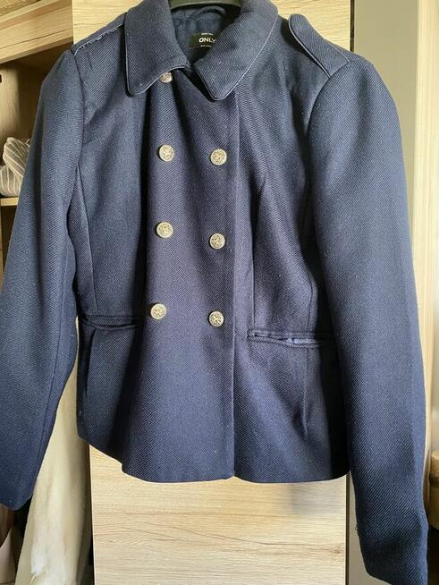 Granatowy płaszcz na guziki 38 M