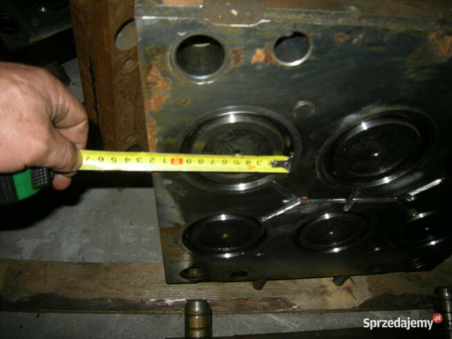 Forma wtryskowa pasuje m.in. do żywiec formoplast 395/165