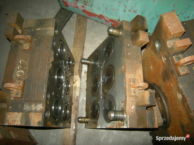 Forma wtryskowa pasuje m.in. do żywiec formoplast 395/165