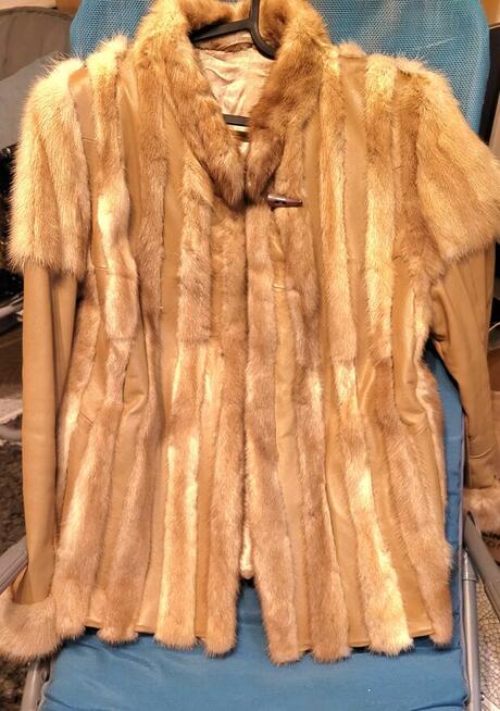 Skóra naturalna z naturalnym futrem z norek ,beżowa