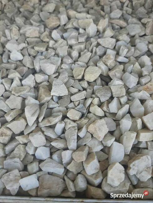 Grys ogrodowy biały kamień