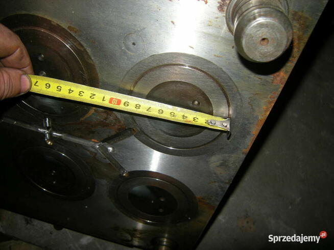Forma wtryskowa pasuje m.in. do żywiec formoplast 395/165