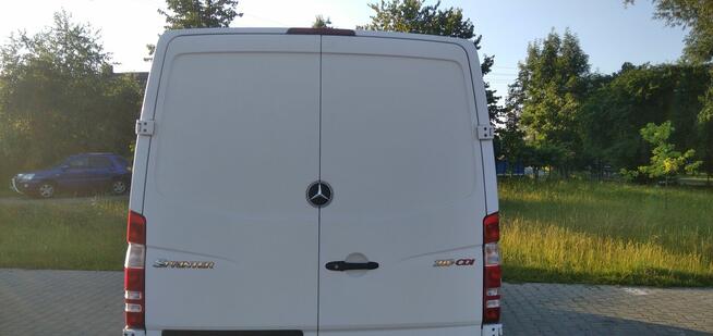 Mercedes Benz Sprinter 210