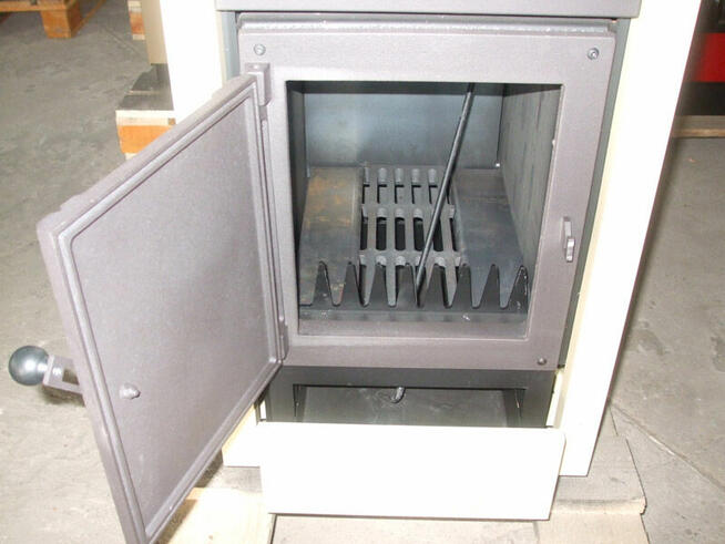 Piec kuchenny - kuchnia węglowa, Kalvis KO-2 N DGP krem