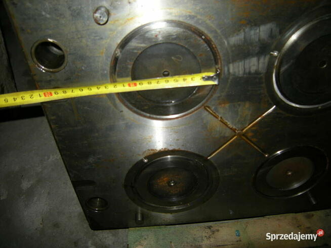 Forma wtryskowa pasuje m.in. do żywiec formoplast 395/165