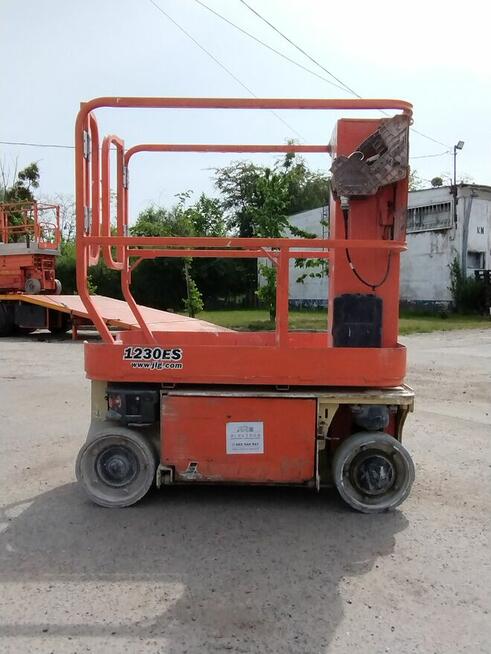 Podnośnik masztowy JLG 1230ES - 6m - WYNAJEM