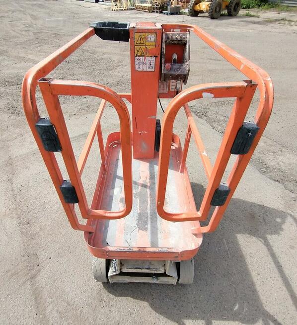 Podnośnik masztowy JLG 1230ES - 6m - WYNAJEM