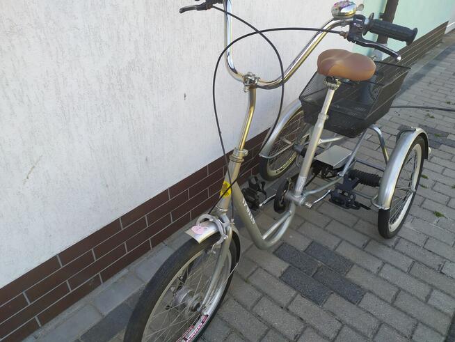 Rower trójkołowy rehabilitacyjny.