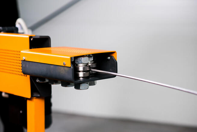 Prościarka elektryczna do drutu PR 6/8-14 rolkowa OLMET.