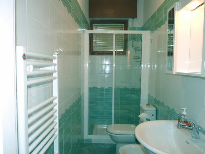 Marina di Carrara Italia 100 m 100 m od plaży