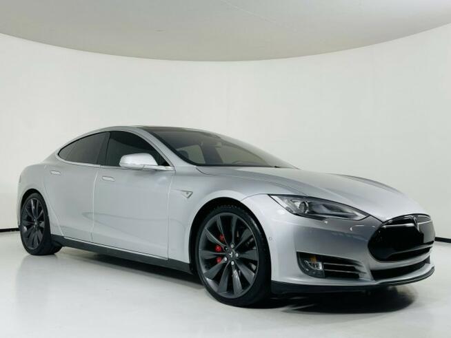 Tesla Model S 90D 2016