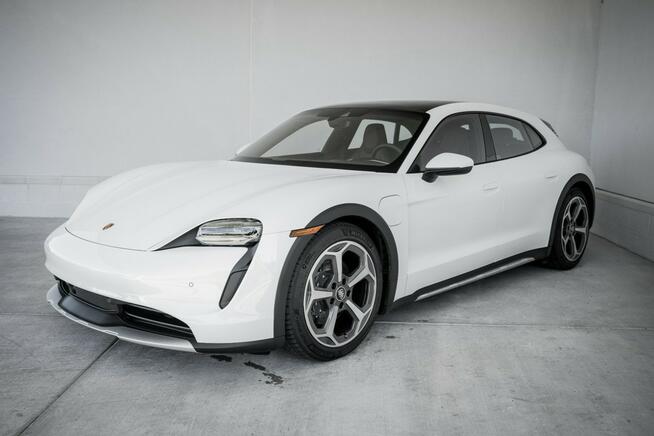 Porsche Taycan 4