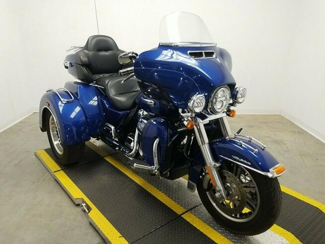 Harley-Davidson FLH Electra Glide HARLEY-DAVIDSON FLHTCUTG TRIGLIDE UL CLSC 2015 BLUE 13581KM