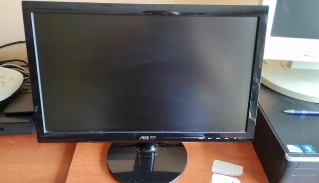 Monitor ASUS model VS179DE rozdzielczość 1366x768