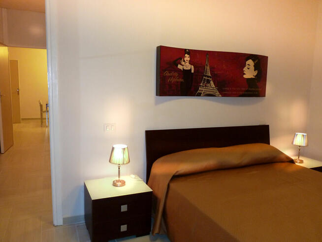 Marina di Carrara Italia 100 m 100 m od plaży