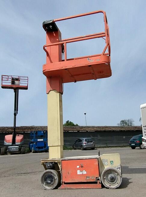 Podnośnik masztowy JLG 1230ES - 6m - WYNAJEM