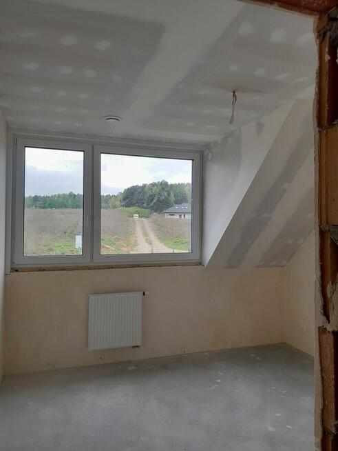 Nowe domy z ogródkami nad zalewem