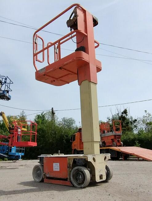 Podnośnik masztowy JLG 1230ES - 6m - WYNAJEM