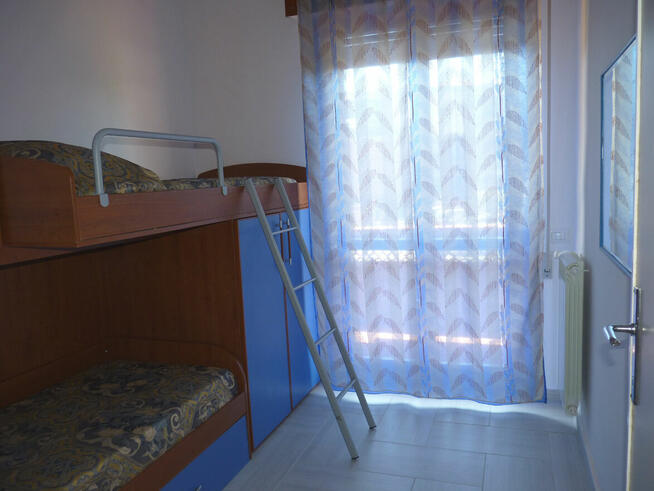 Marina di Carrara Italia 100 m 100 m od plaży