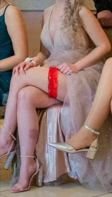 Bardzo Elegancka Sukienka