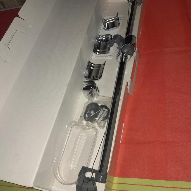 Pręt prysznicowy z sznurkiem do opuszczania rączki natryskow