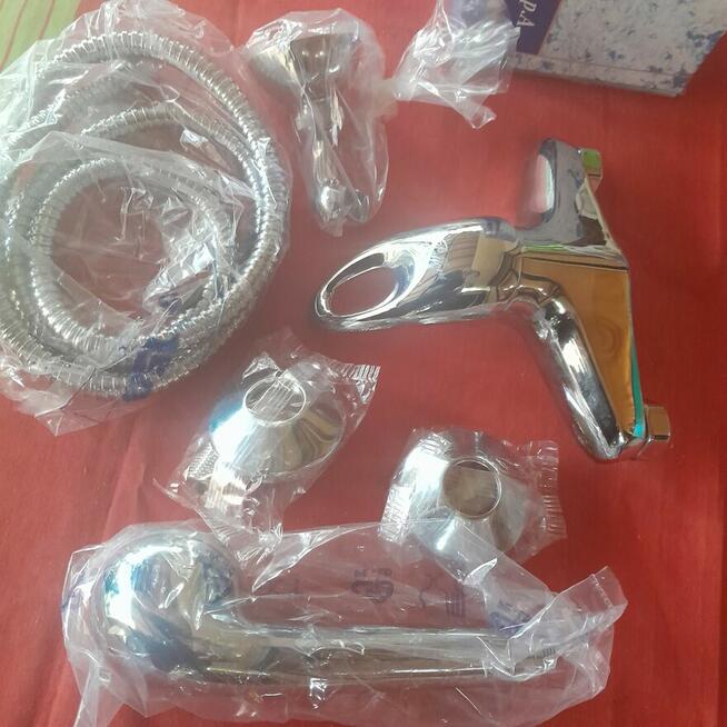 Gammi bateria natryskowa z zestawem prysznicowym z punktowym