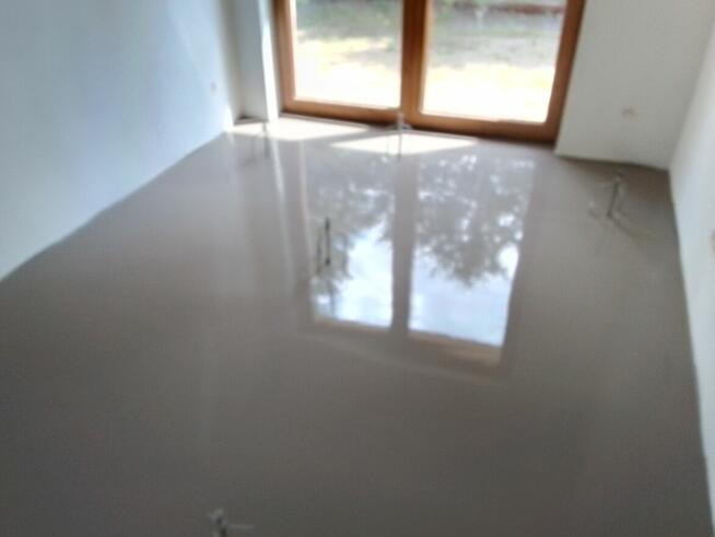 Wylewki samopoziomujące-Mikrocement --Montaż podłóg od A do