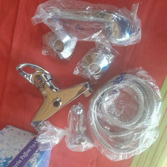 Gammi bateria natryskowa z zestawem prysznicowym z punktowym